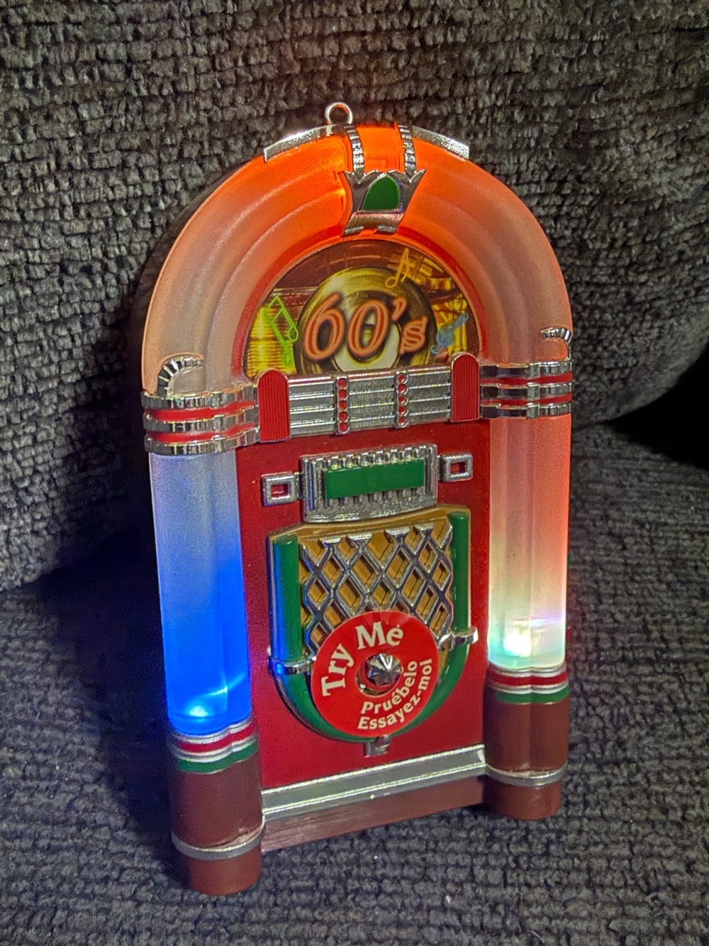 Santa's Best Rock & Roll 60s Jukebox Musical Christmas Ornament Plays 5 Songs